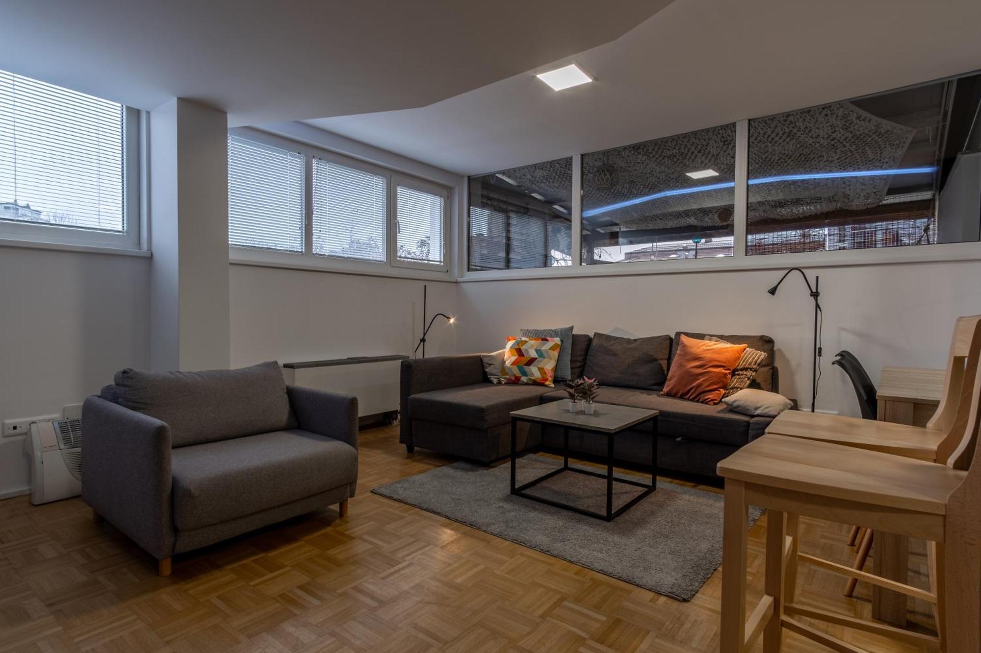 Apartments Park Siska Любляна Экстерьер фото